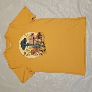 Goodfellow & CO Men's Size Small Mushrooms Graphic, Mustard T-Shirt Used
